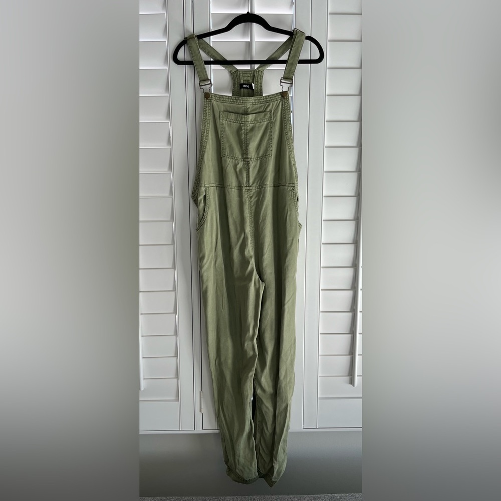 BDG by Urban Outfitters Olive Green Overalls Size Small